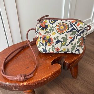 Vera Bradley Blake Multicolor Floral Crossbody Bag with Brown Leather Strap